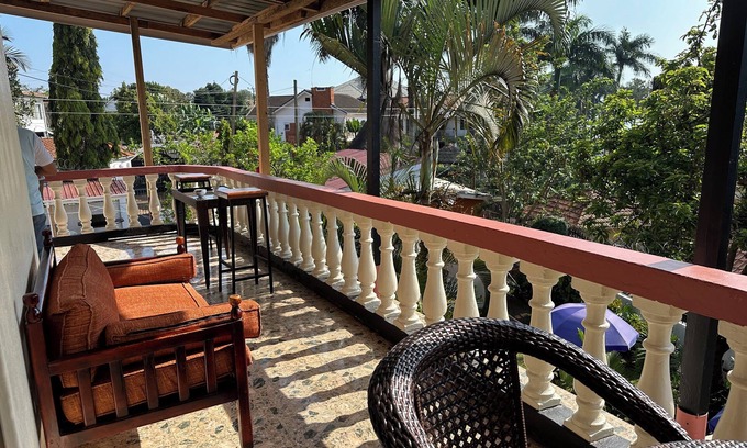 Entebbe Cama Y Desayuno | lakeshore bed ad breakfast