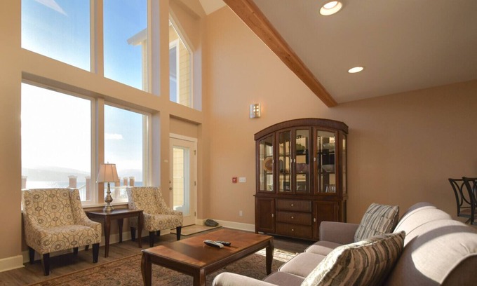 Homer Condominio | Lakeshore Lodging Ocean Front Lodges
