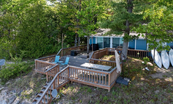 Williamsburg Casa | Lakeshore Lux - La Casa Feliz | Beach | Fireplace | AC