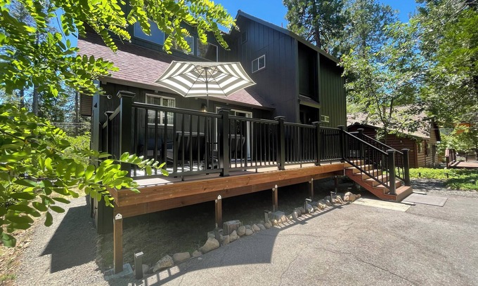 Twain Harte Casa | Lakeshore Luxury: A Family Retreat for Every Season with LAKE ACCESS!