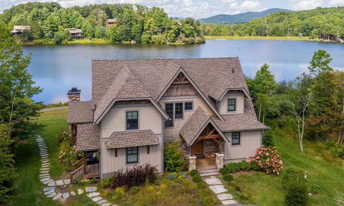 Blowing Rock Cabina | Lakeshore Retreat- nueva construcción en Sweetgrass, justo en el lago