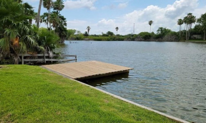 Los Fresnos Casa | Lakeside A-Frame w/Deck for Fishing-Short Drive to South Padre Island, Space X.
