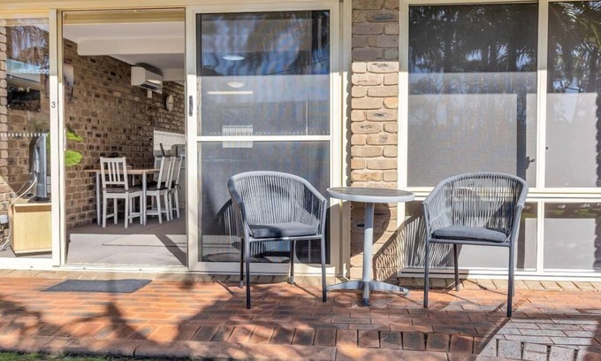 Bega Valley Shire Council Cabina | Lakeside Apartments - Ground floor