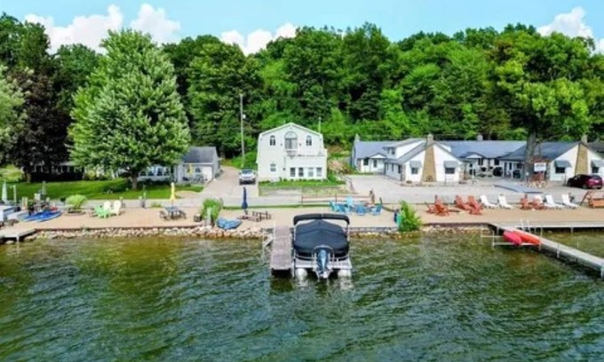 Sand Creek Casa | Lakeside Beach Getaway with A Gorgeous Kitchen & Dining Room with Room for 10.