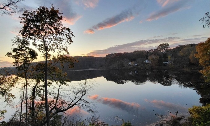 Niantic Cabaña | Lakeside Bliss