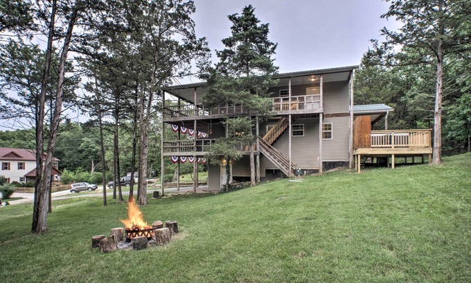 Blue Eye Casa | Lakeside Blue Eye Escape w/ Game Room & Hot Tub!
