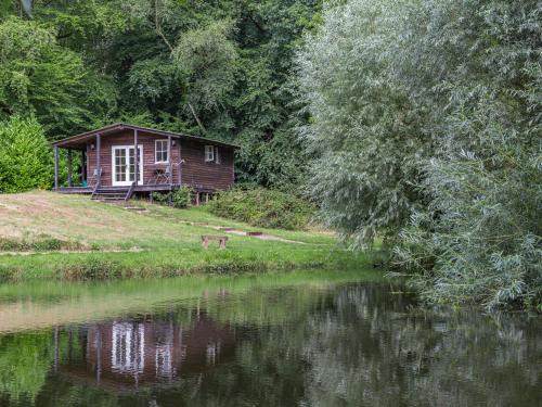 Honiton Casa | Lakeside Cabin
