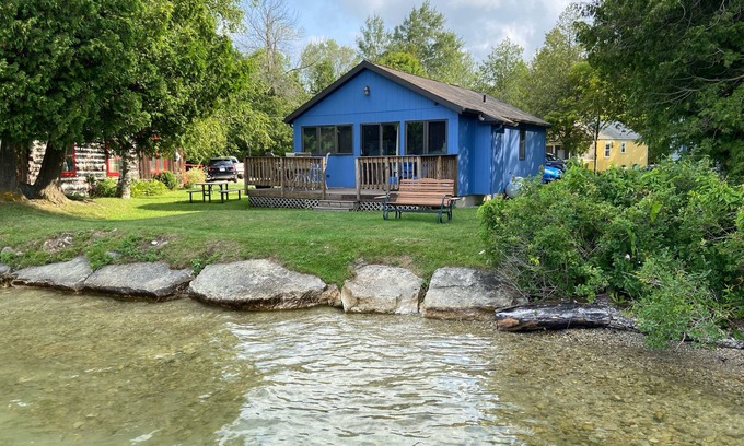 Baileys Harbor Cabina | Lakeside Cabin on Kangaroo Lake - playground for kids!