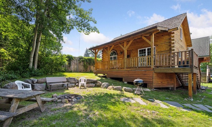Isle Cabina | Lakeside cabin on Mille Lacs lake near trails