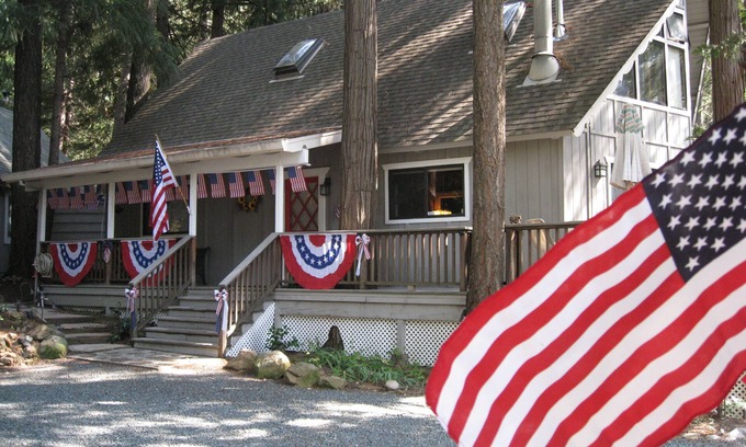 Nevada City Chalet De Esquí | 'Lakeside, Camp-Run-A-Muck', 4 hab, 2 baños (puede dormir 13)