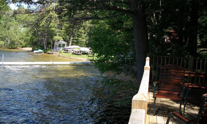 Fryeburg Cabaña | Lakeside Cottage frente a las montañas blancas -