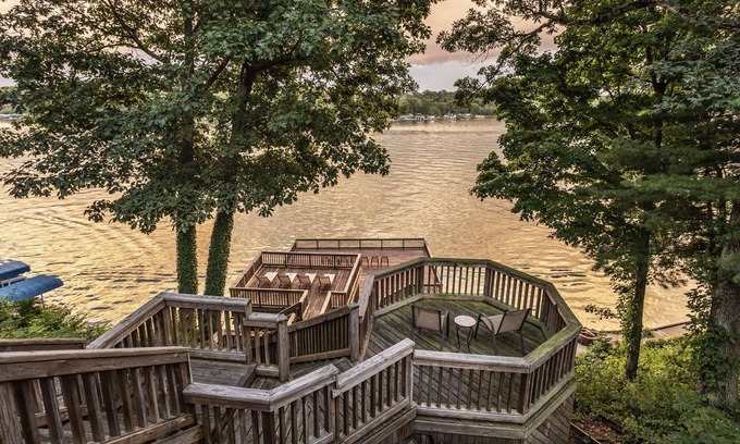 Monticello Cabaña | Lakeside Cottage w/ Spacious Multi-level Deck and Outdoor Living Space