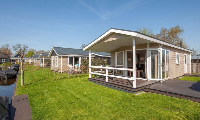 Zuideinde Cabaña | Lodge con balandra en el centro de Giethoorn
