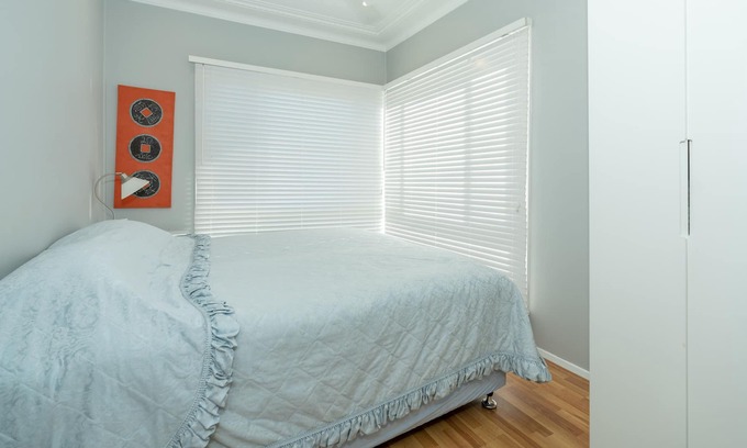 Swansea Casa | Lakeside cozy swanhome