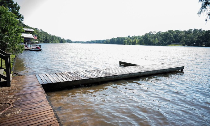 Andalusia Casa | Lakeside Escape