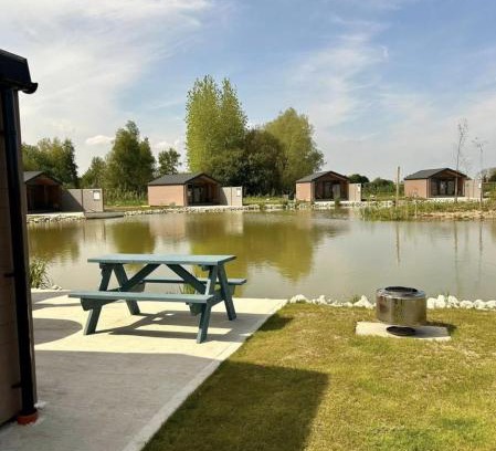 Boston Complejo | Lakeside Fishing Retreats