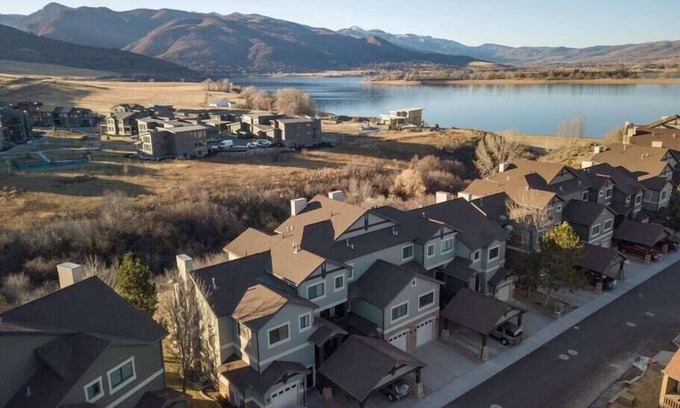 Ogden Casa | Lakeside Funscape LS33 | Pool |Pickleball |Hot Tub