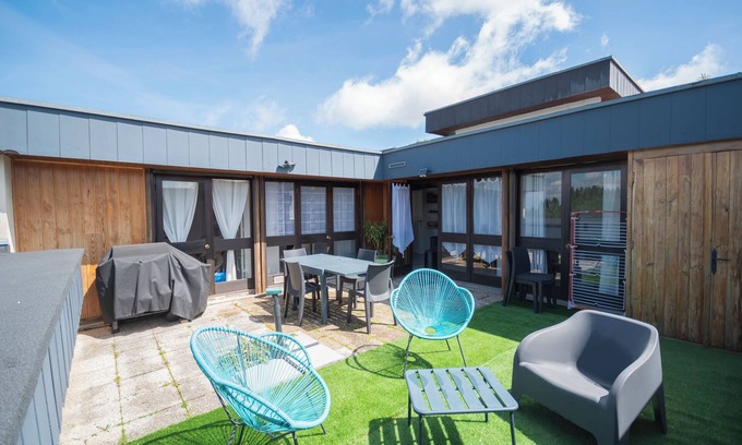 Vernet-la-Varenne Casa | Lakeside gite