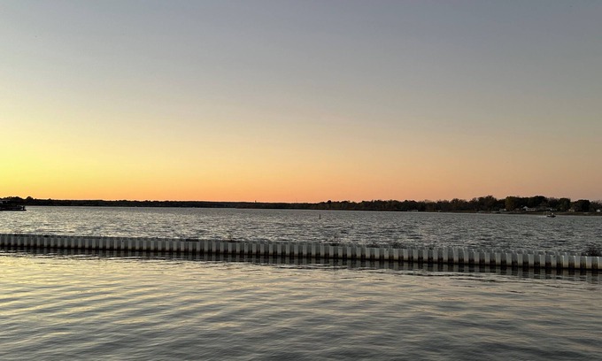 Grove Casa | Lakeside haven near Wolf Creek Boat Ramp