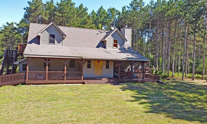 Necedah Casa | Lakeside Home on 2.5 acres with Architectural Gazebo, Fire Pit, & Boat Slip