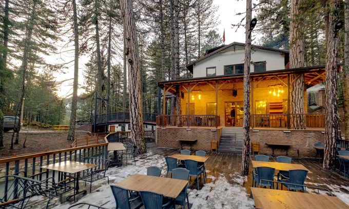 Tosya Casa | Lakeside Hotel in Dipsiz Lake - Doceia Modernacide