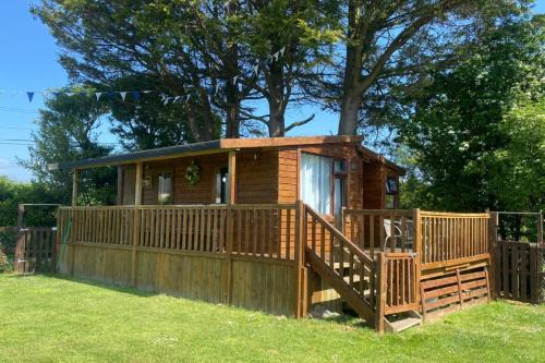 Castlemartyr Casa | Lakeside Lodge - Castlemartyr - Sleeps 4