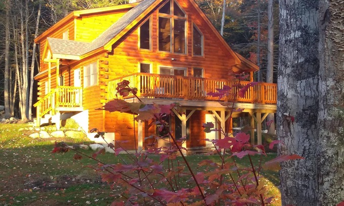 Ellsworth Casa | Beautiful Lakeside Log Home near Acadia National Park Kayak/Canoe/Swim/Fish