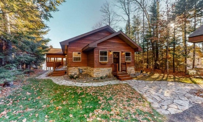 Arbor Vitae Casa | Lakeside Lookout Little Arbor Vitae Lake