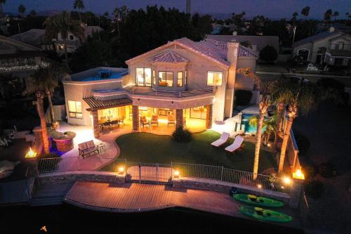 Crystal Shores Casa | Lakeside Luxury Val Vista