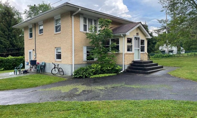 Ellenville Casa | Lakeside mountain house in the Catskills. Canoeing, fishing, hiking, campfires.