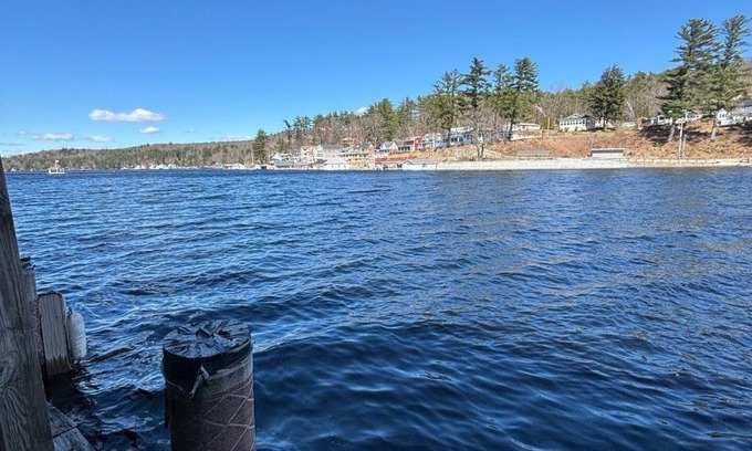 Alton Condominio | Lakeside Oasis w/ Boat Slip on Alton Bay!