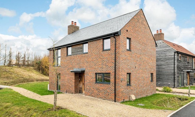 Holworth Casa | Lakeside property with spa access on a nature reserve Rainbows BV17