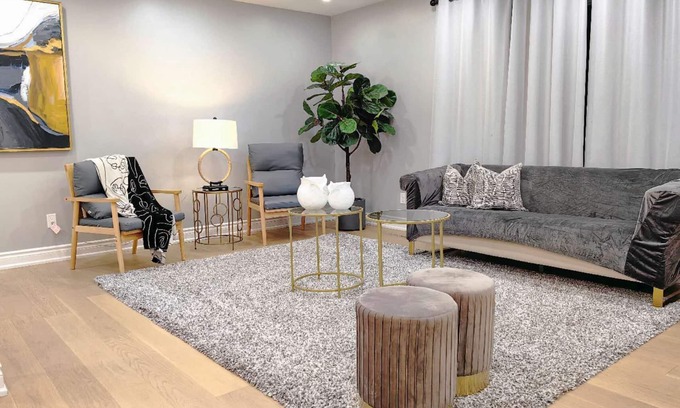 Ajax Casa | Lakeside Retreat | Modern Renovated House|9 Parkings| Large Backyard