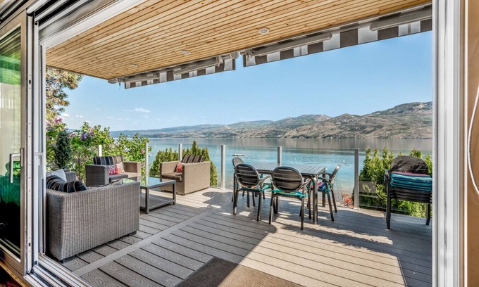 Central Okanagan Cabina | Lakeside Serenity Retreat #10