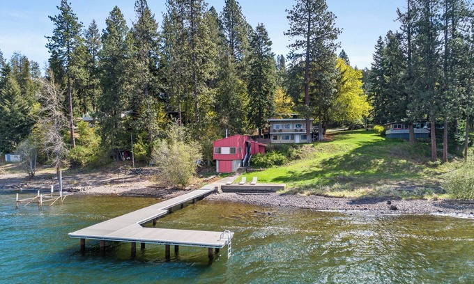 Harrison Casa | Lakeside Serenity | Retro Cabin | Great Dock | Private Suite