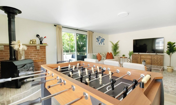 Innisfil Casa | Lakeside Serenity: Your Perfect Beach Escape