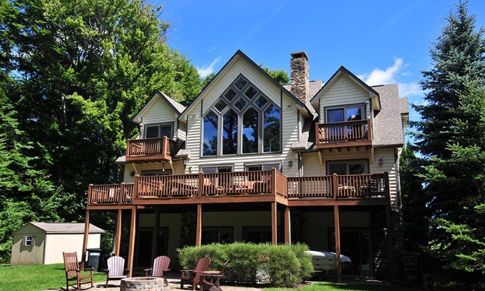 Waterfront Greens Casa | Lakeside Story