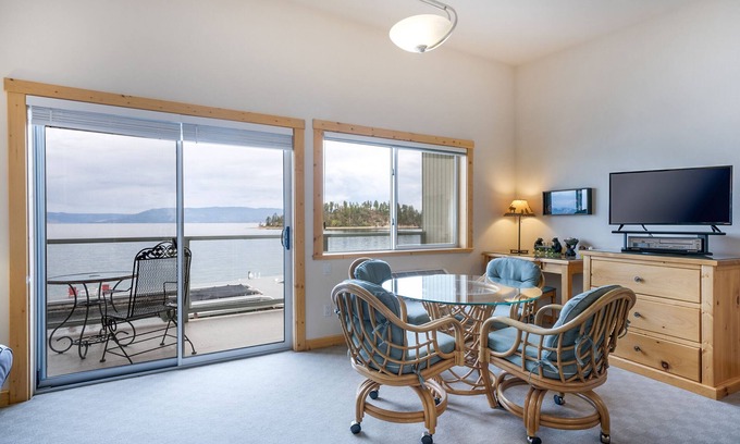 Polson Condominio | Lakeside Studio Retreat!