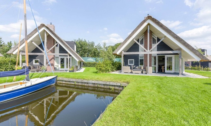 Terkaple Villa | Villa junto al lago cerca de Sneekermeer