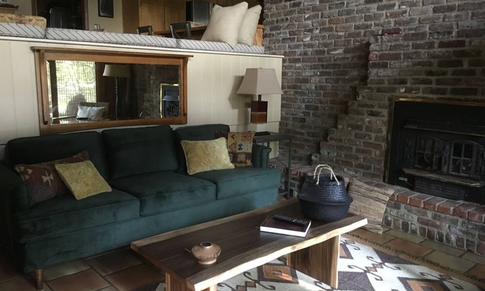 Lenoir City Apartamento | Lakeside Woodland Retreat