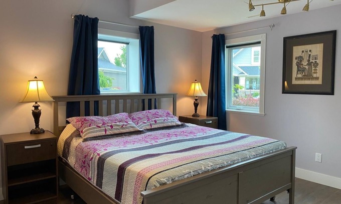 Southwest Mission Casa | Lakeview 2-bedroom private suite with AC, WiFi in wonderful Kelowna
