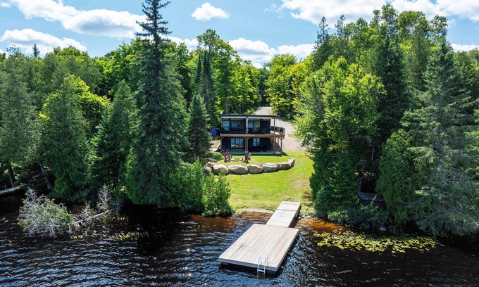 Perry Casa | Lakeview Cottage Summ