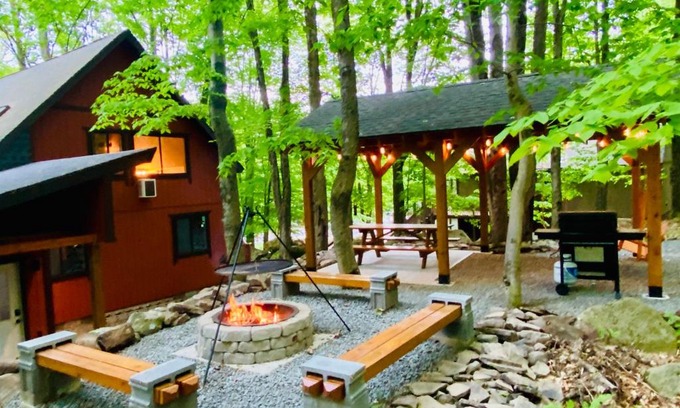 Hamlin Casa | Lakeview Cabin in The Hideout