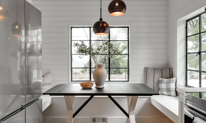 Hixson Casa | Lakeview Cottage ~ Coffee Bar ~ Cornhole