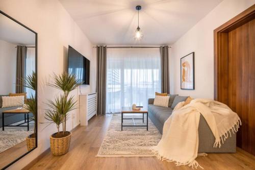 Cluj County Apartamento | LakeView CozyNook - Tennis, UnderGround Parking, Modern, Balcony