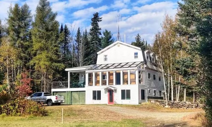 Stratton Casa | Lakeview Haven: 2 Unit, 4BR, Sleep 10, Pet-Friendly!