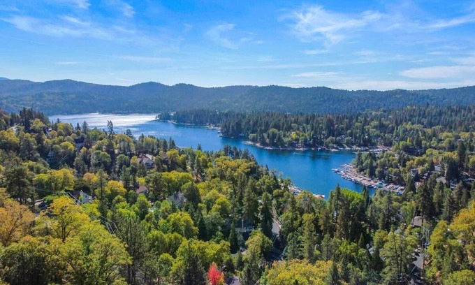 Lake Arrowhead Casa | Lakeview Home, 3 Decks, AC, EV Chgr, Lake Rights