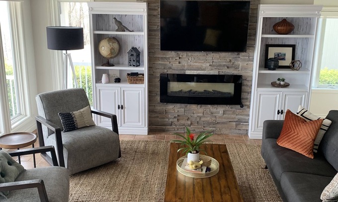 Port Stanley Casa | Lakeview Home in Beautiful Port Stanley on Lake Erie