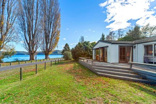 Kinloch Casa | Lakeview in Kinloch