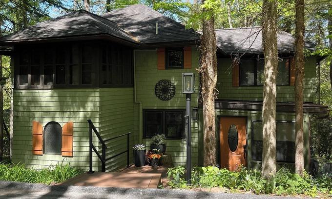 Timber Hills Cabaña | The Lucky Lakeside